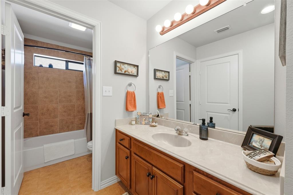 Mountain Valley Lake Tr - Residential