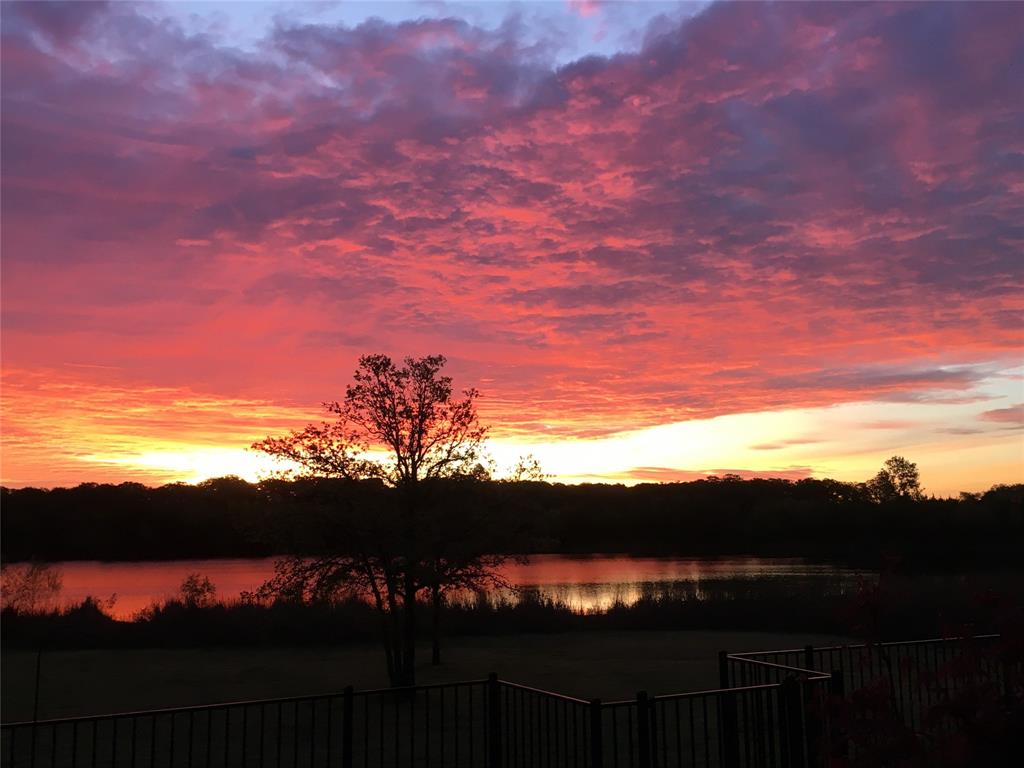 Mountain Valley Lake Tr - Residential