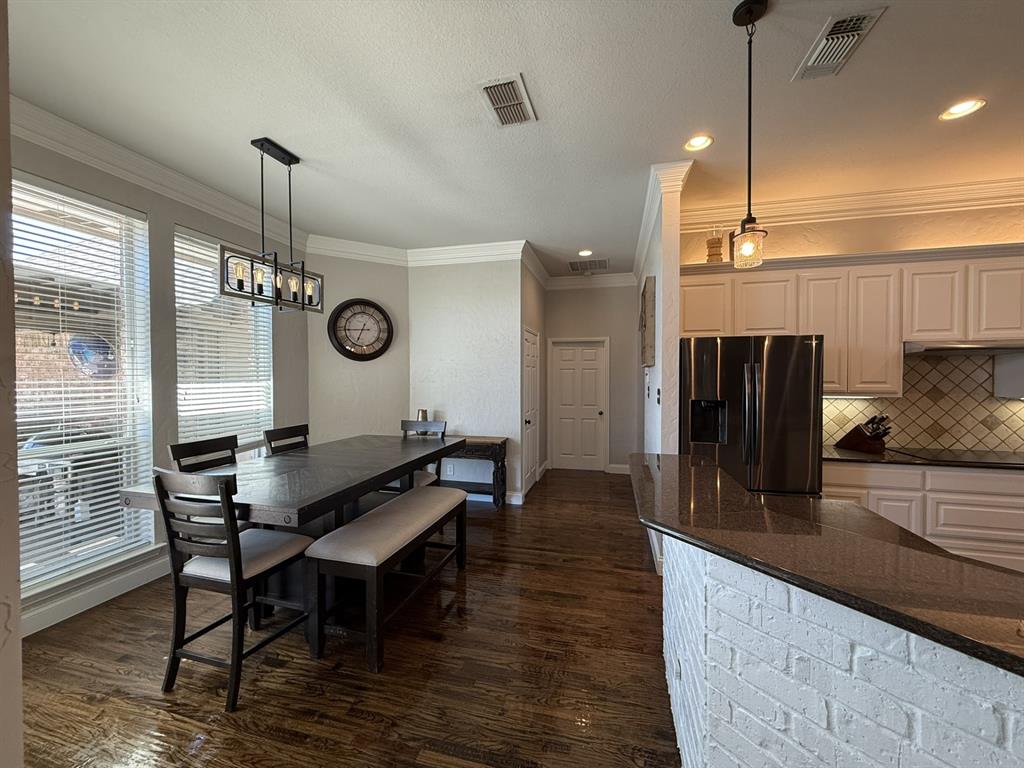 717 Lonesome Prairie Trail