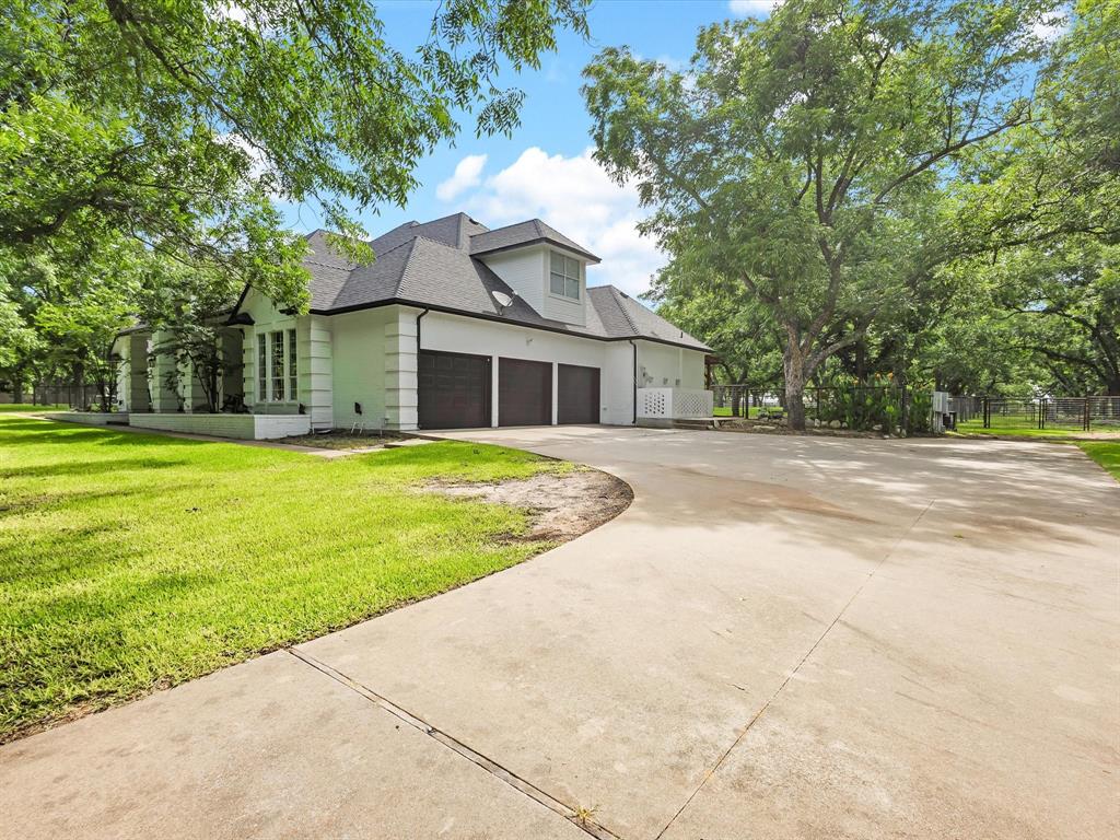 5501 Equestrian Drive