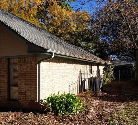 A home in Corsicana