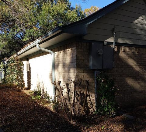 A home in Corsicana