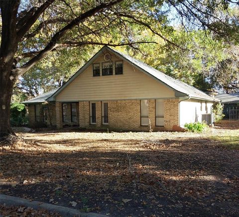 A home in Corsicana