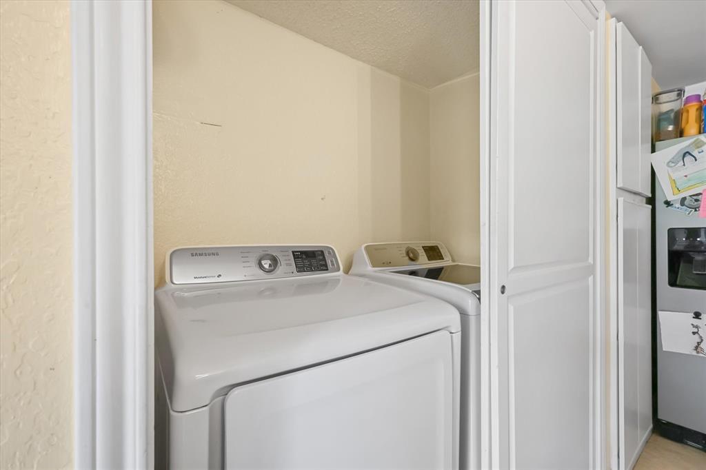 Lifescape Villas On Midway A Condo - Residential