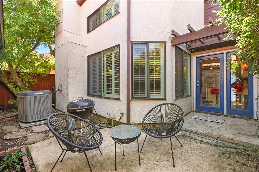 Lifescape Villas On Midway A Condo - Residential