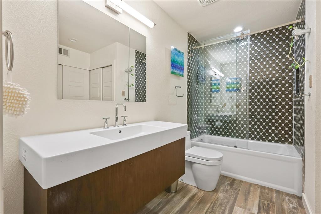 Lifescape Villas On Midway A Condo - Residential