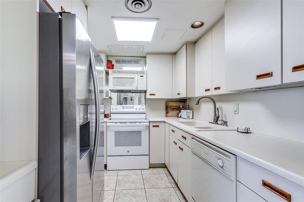 Preston Tower Condominiums - Residential Lease