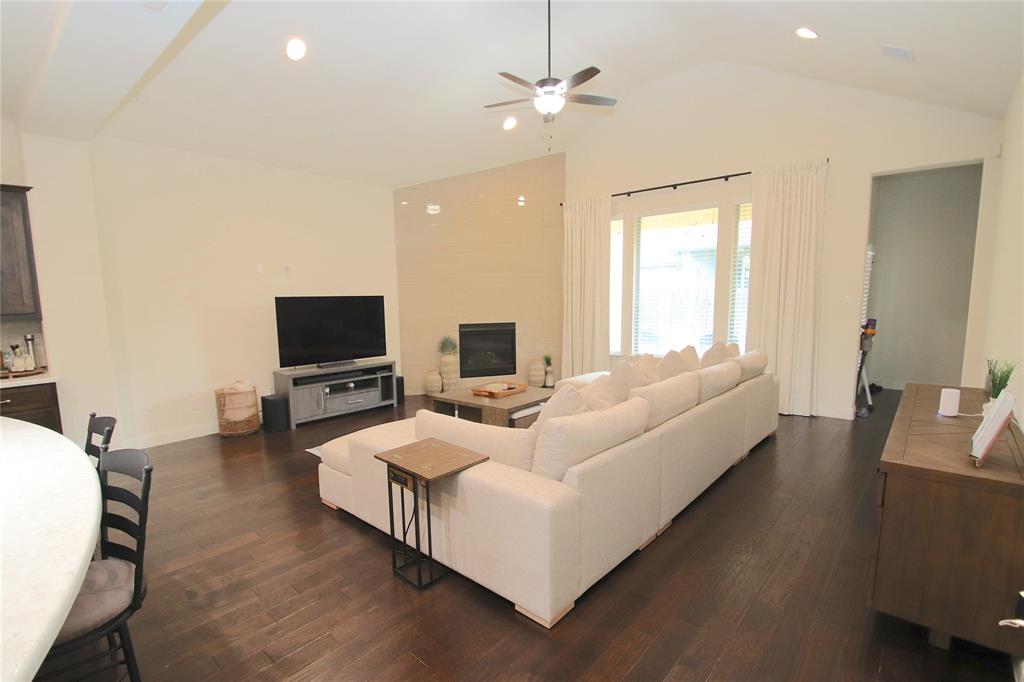 14813 Cedar Flat Way
