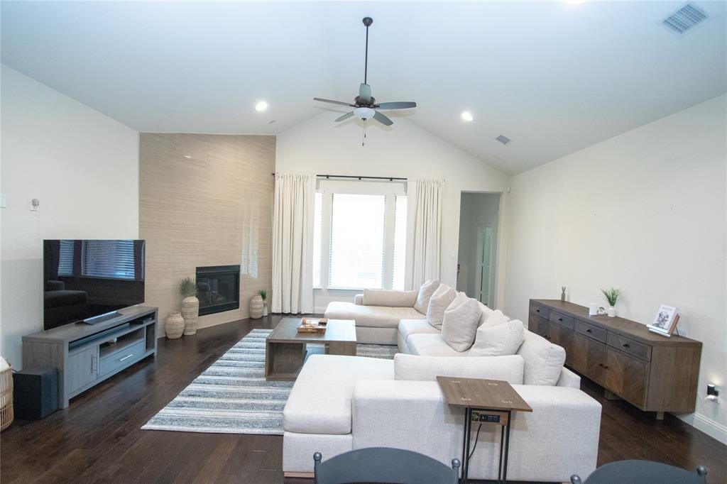 14813 Cedar Flat Way