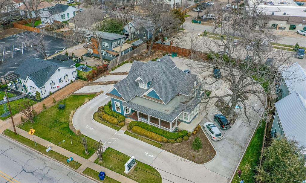 Town - Commercial Sale