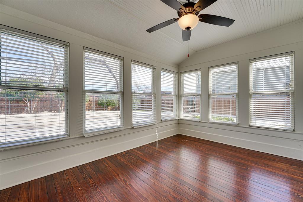 Town - Commercial Sale