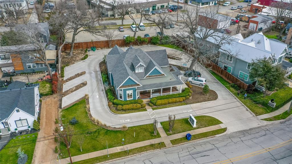 Town - Commercial Sale