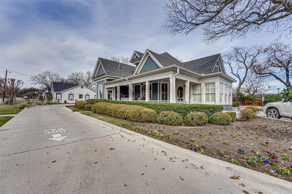 Town - Commercial Sale