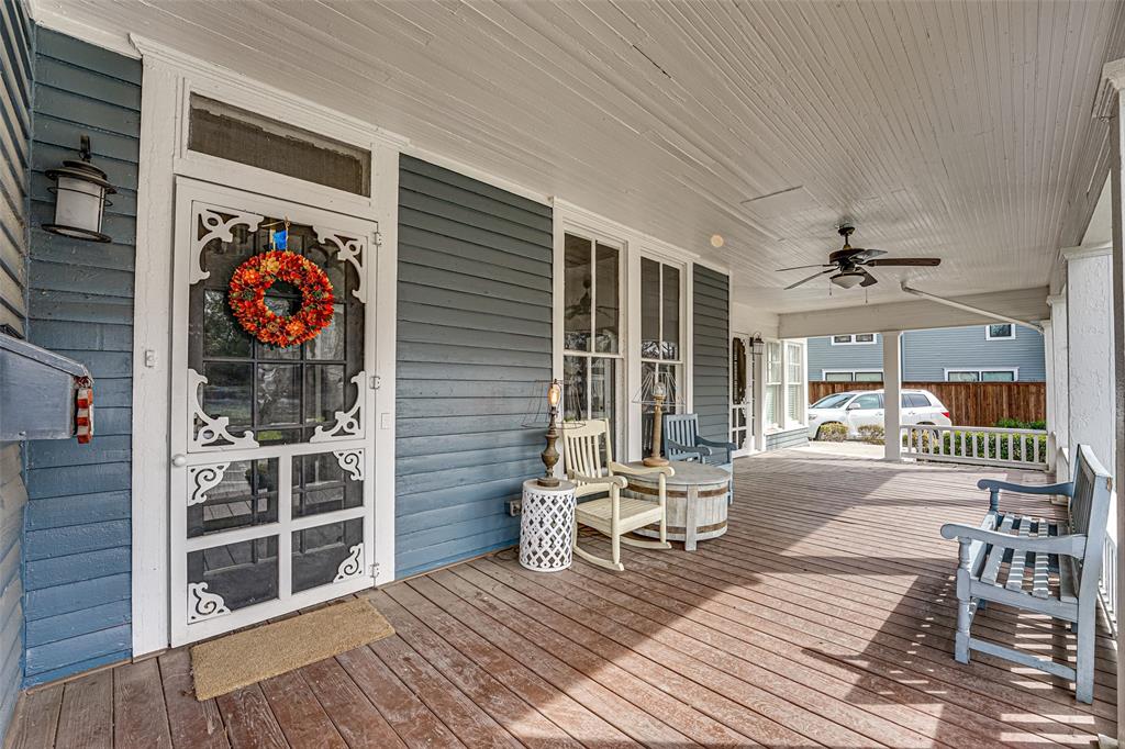 Town - Commercial Sale