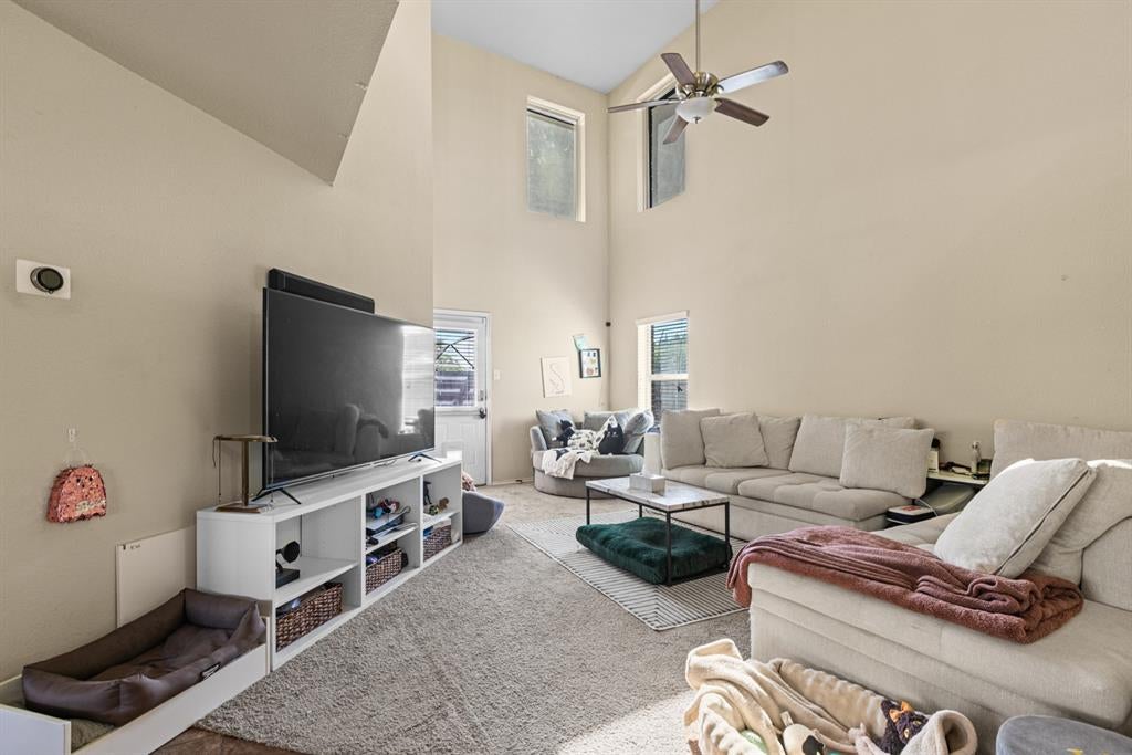 1734 Pioneer Way