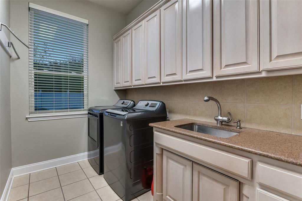 Lake Country Secret Harbour - Residential