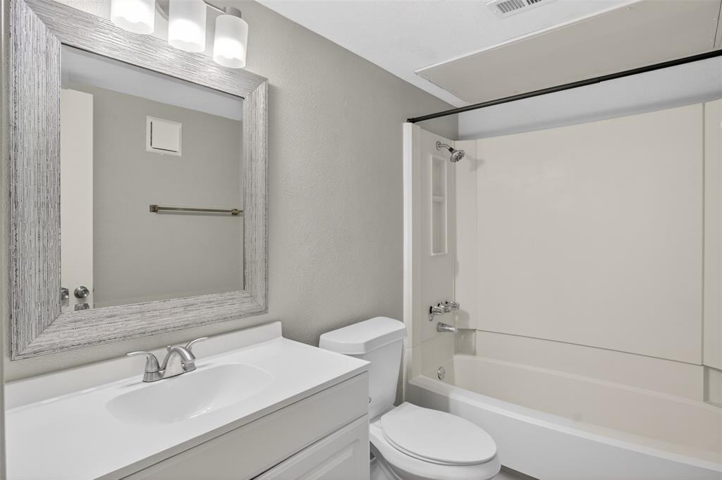 Wedglea Place Condo - Residential
