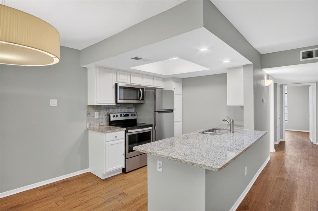 Wedglea Place Condo - Residential