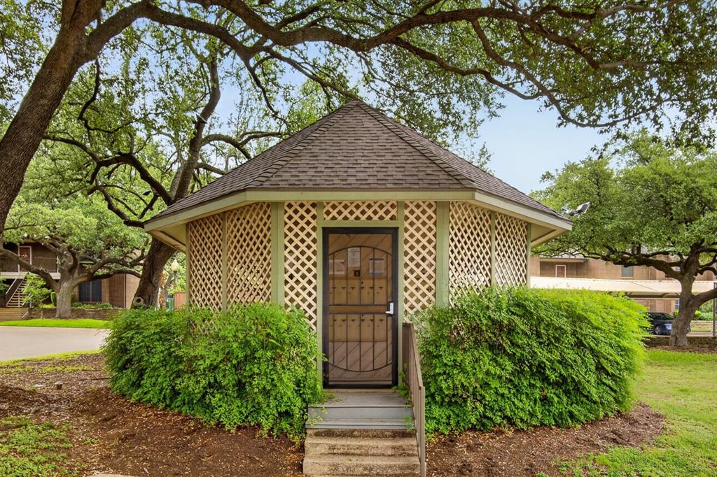 Wedglea Place Condo - Residential