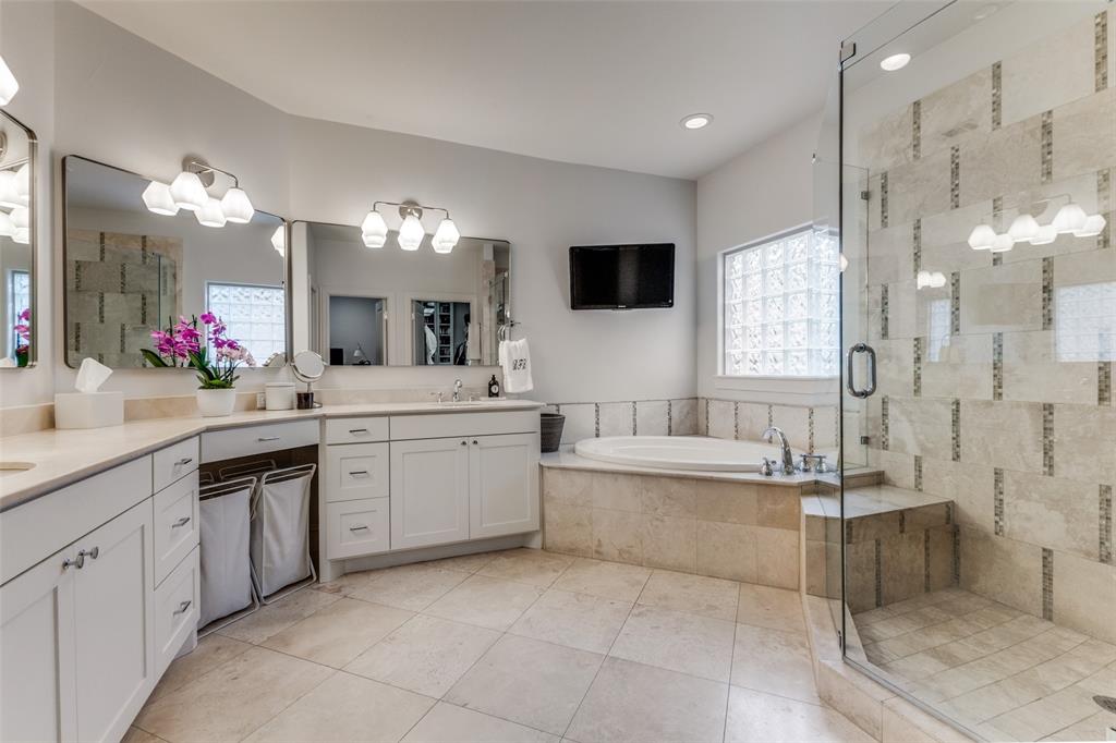 Courtyards At Normandy - Residential