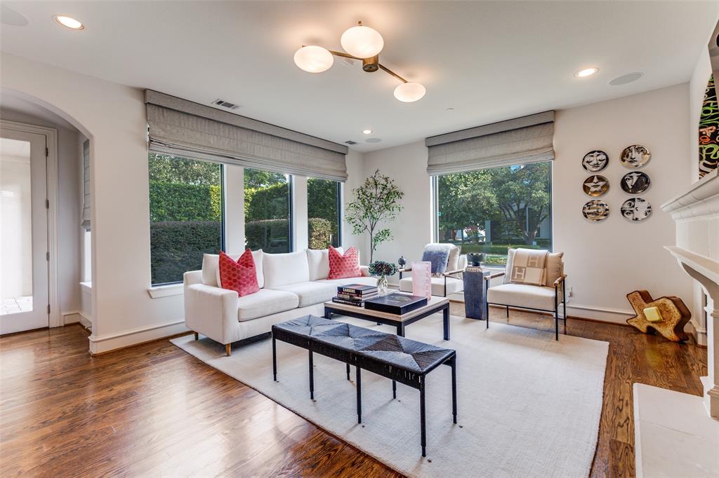 Courtyards At Normandy - Residential