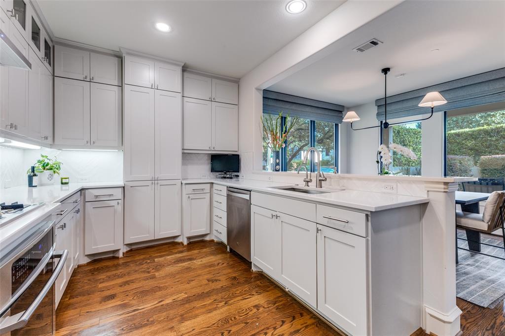 Courtyards At Normandy - Residential