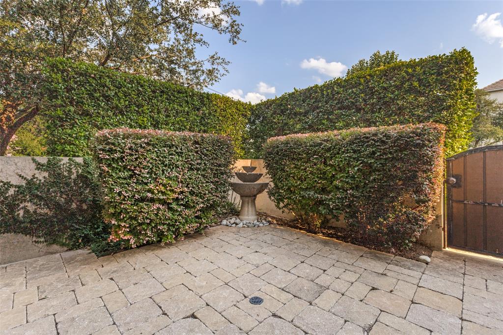 Courtyards At Normandy - Residential