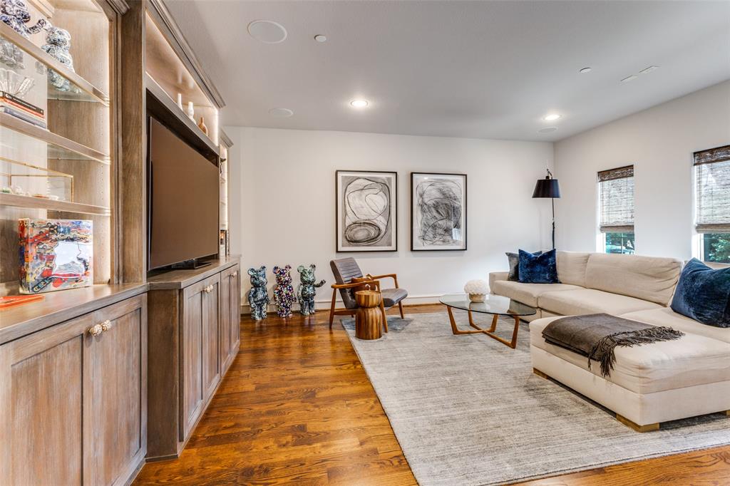 Courtyards At Normandy - Residential