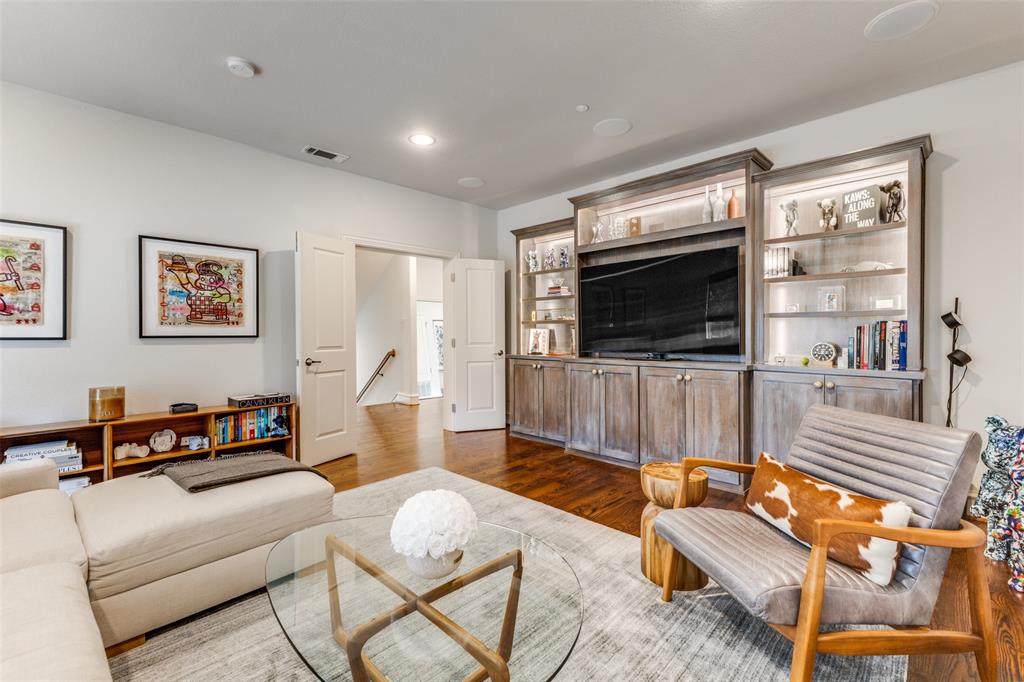 Courtyards At Normandy - Residential