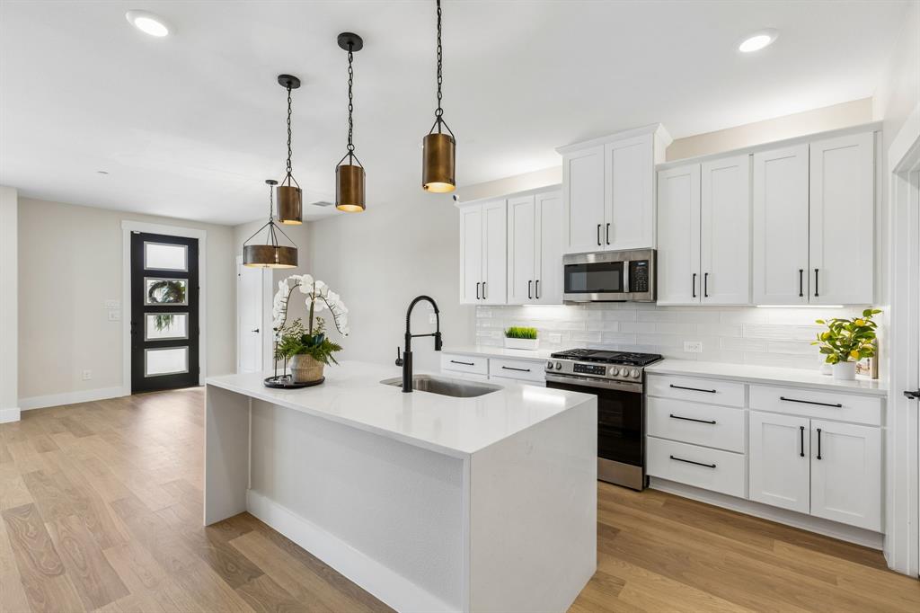 2504 Red Tailed Hawk Lane