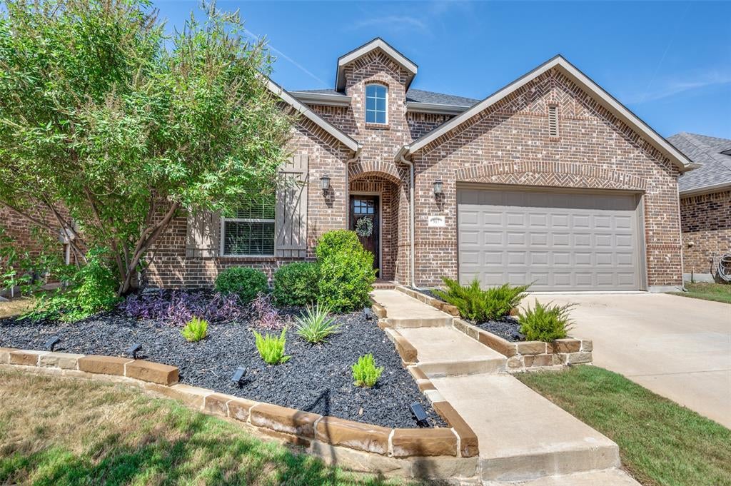 917 Meadows Drive