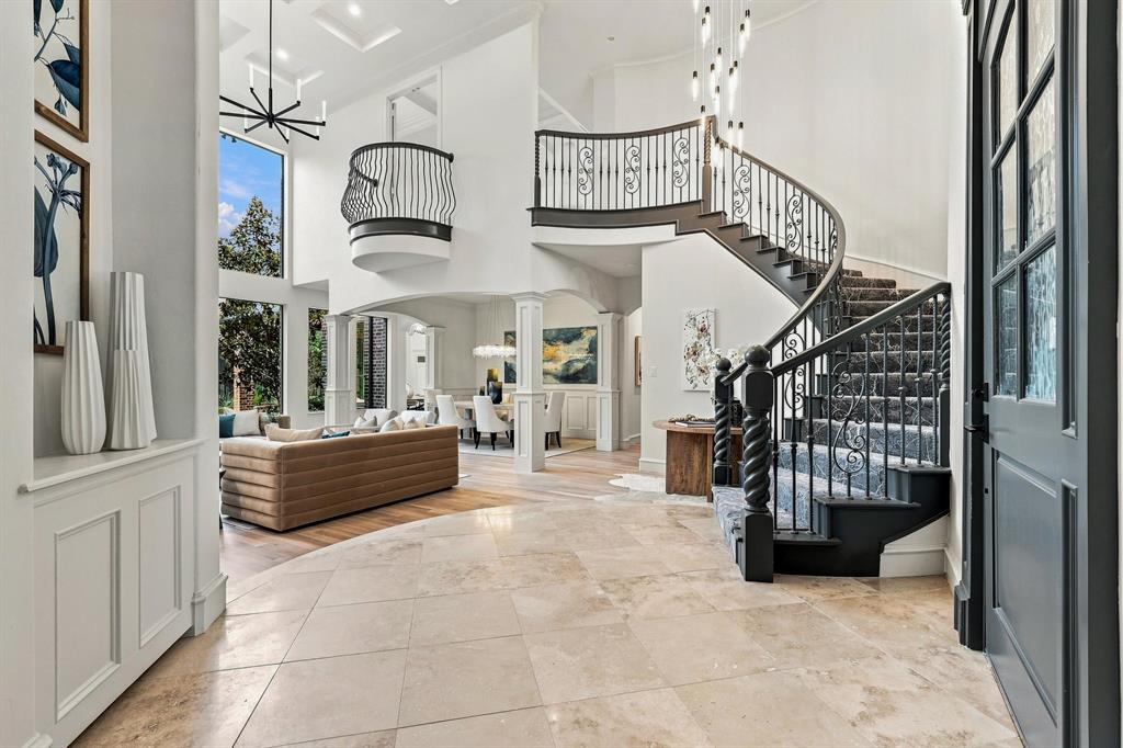4528 Warwick Lane