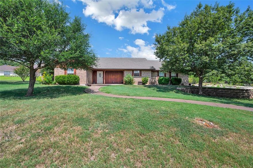 Welcome to this inviting four-bedroom, 2.5 bathroom home set on a large, attractive lot in the desirable Oak Run development. The spacious layout offers both comfort and functionality, featuring a cozy wood-burning fireplace perfect for gathering with family and friends. Step outside to enjoy the fenced backyard, ideal for pets, play, or entertaining. With its thoughtful design and prime setting, this property combines everyday convenience with lasting appeal—an opportunity you won’t want to miss!