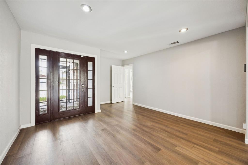 2801 Clearbrook Drive