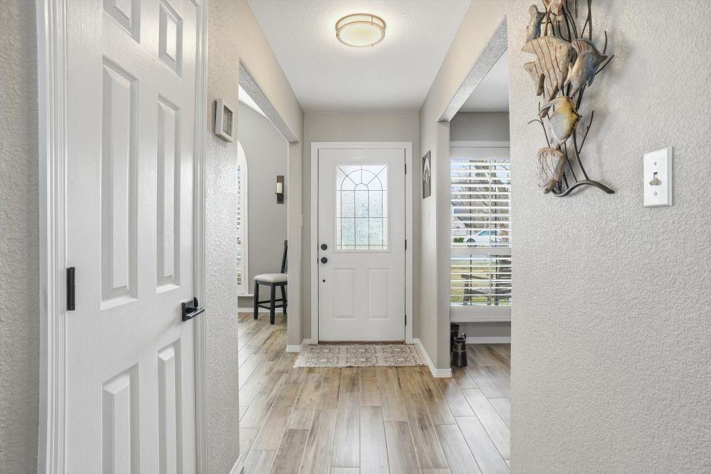 7611 Ravenswood Road