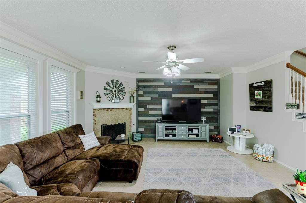1422 Autumnmist Drive