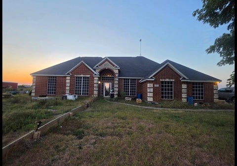 Photo of 2727 W Ridgeview Circle, Kaufman, TX 75142 (MLS # 21369518)