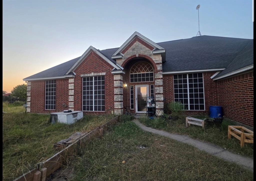 2727 W Ridgeview Circle