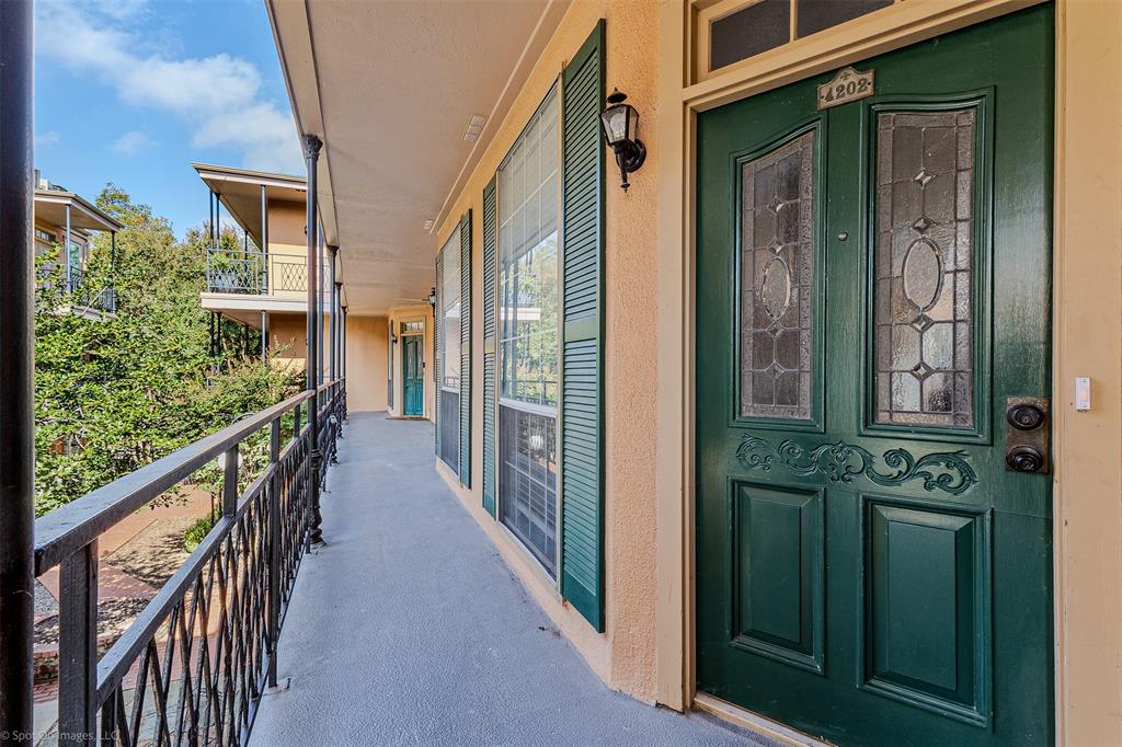 6318 Richmond Avenue 4202