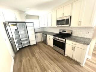 Dutch Village 02 - Residential Lease