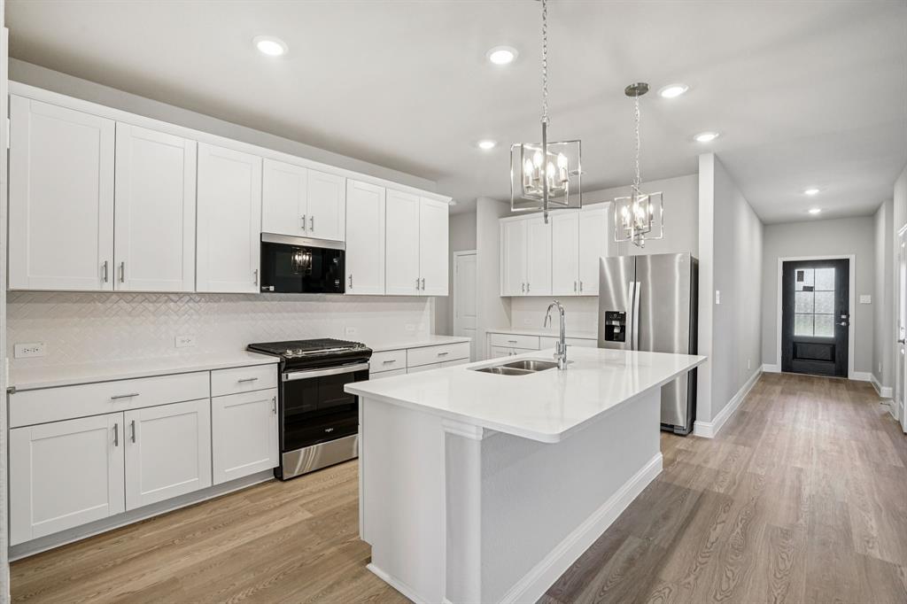 10816 Colonial Heights Lane