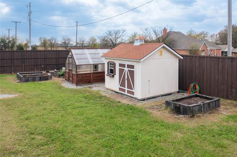 A home in Leonard