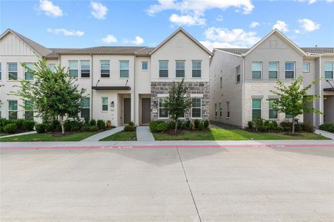 Photo of 9924 Hennings Street, Irving, TX 75063 (MLS # 21270774)
