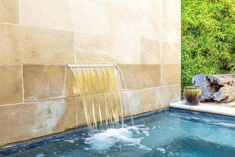 Tiny photo for 2845 Lee Street, Dallas, TX 75206 (MLS # 21192031)