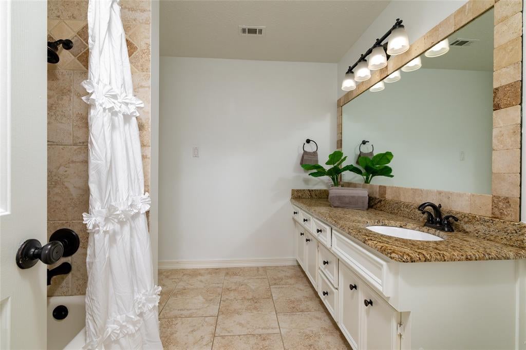 585 Oak Hill Dr, Southlake, TX, 76092, USA, 5 Bedrooms Bedrooms, ,4 BathroomsBathrooms,Residential,Pending,585 Oak Hill Dr,21278425
