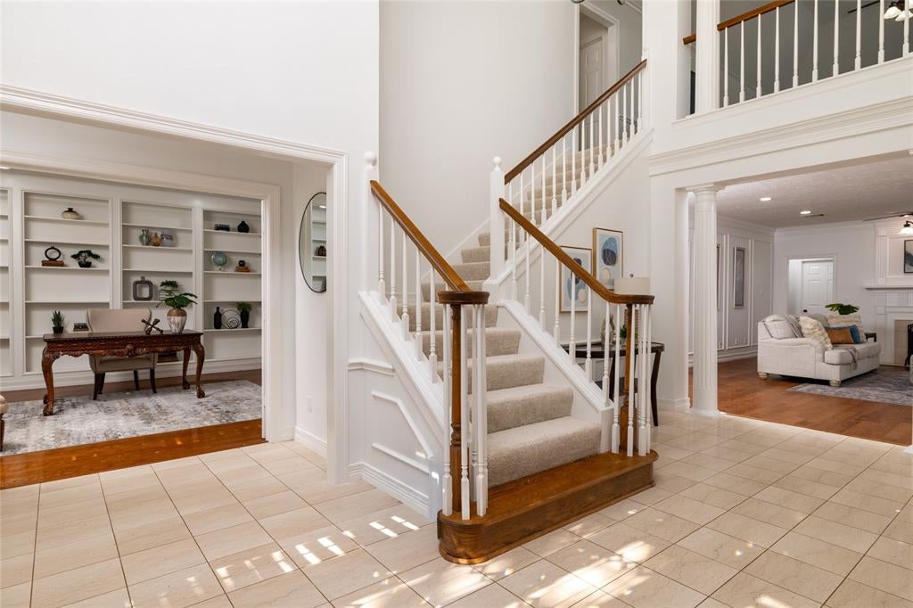 585 Oak Hill Dr, Southlake, TX, 76092, USA, 5 Bedrooms Bedrooms, ,4 BathroomsBathrooms,Residential,Pending,585 Oak Hill Dr,21278425