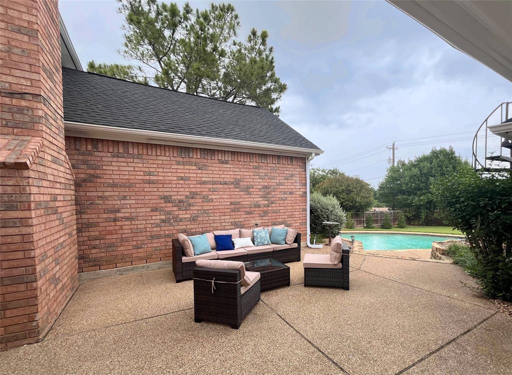 585 Oak Hill Dr, Southlake, TX, 76092, USA, 5 Bedrooms Bedrooms, ,4 BathroomsBathrooms,Residential,Pending,585 Oak Hill Dr,21278425