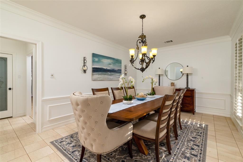 585 Oak Hill Dr, Southlake, TX, 76092, USA, 5 Bedrooms Bedrooms, ,4 BathroomsBathrooms,Residential,Pending,585 Oak Hill Dr,21278425