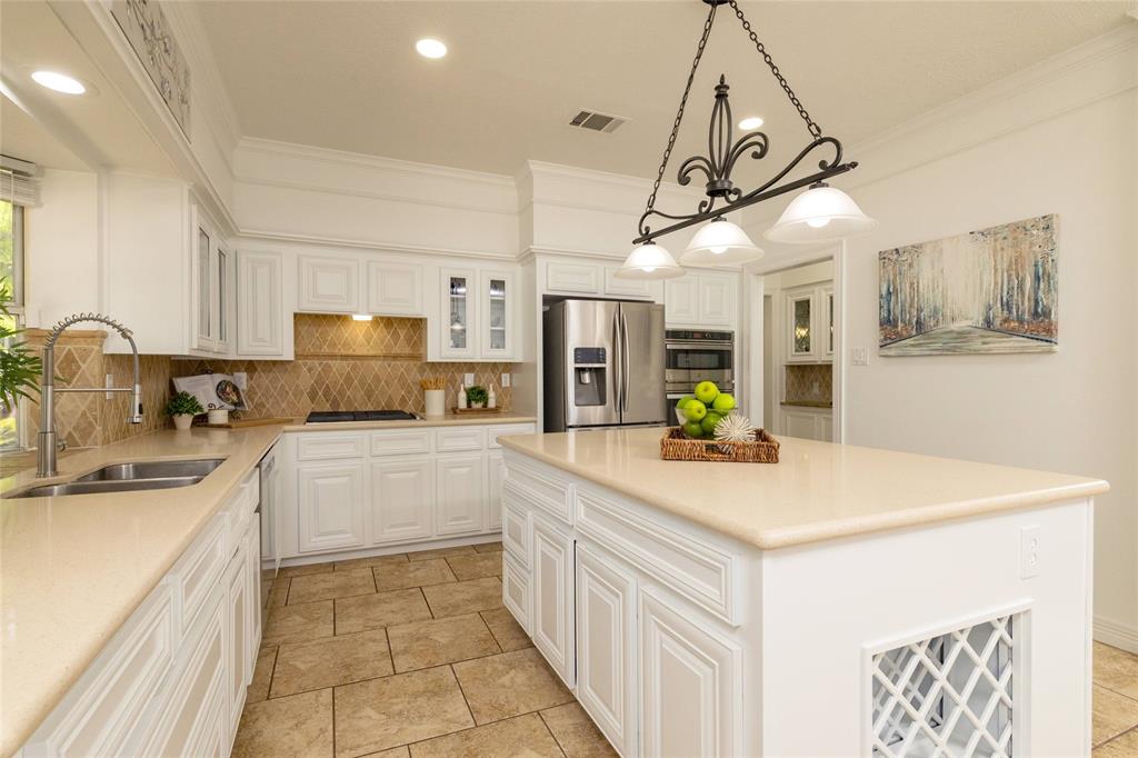 585 Oak Hill Dr, Southlake, TX, 76092, USA, 5 Bedrooms Bedrooms, ,4 BathroomsBathrooms,Residential,Pending,585 Oak Hill Dr,21278425