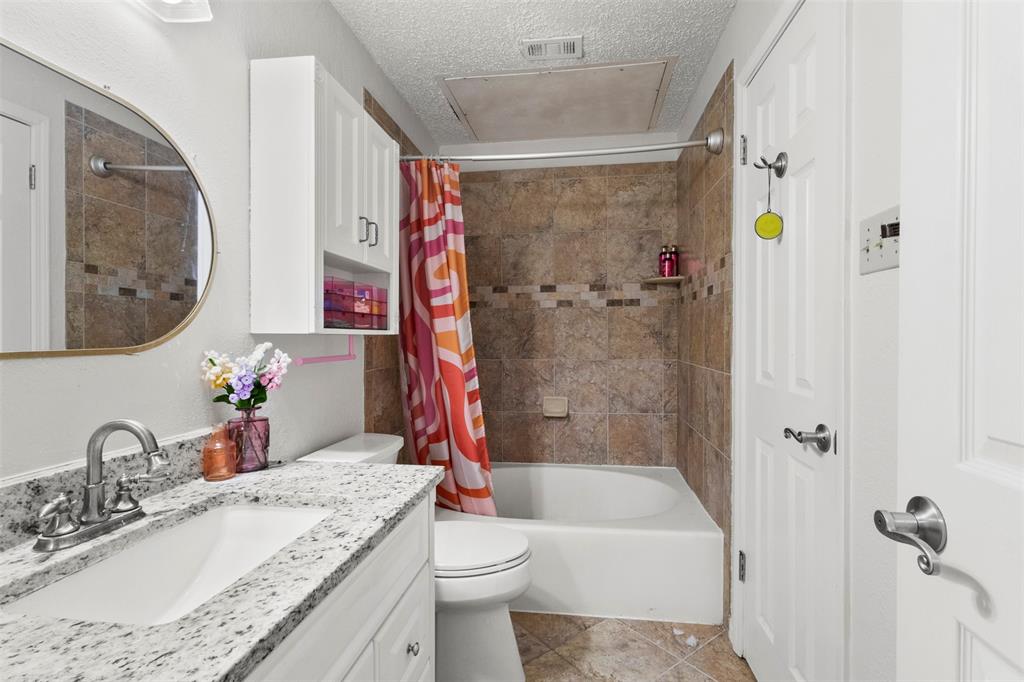 Oaks On Montfort Ph 02 03 04 - Residential